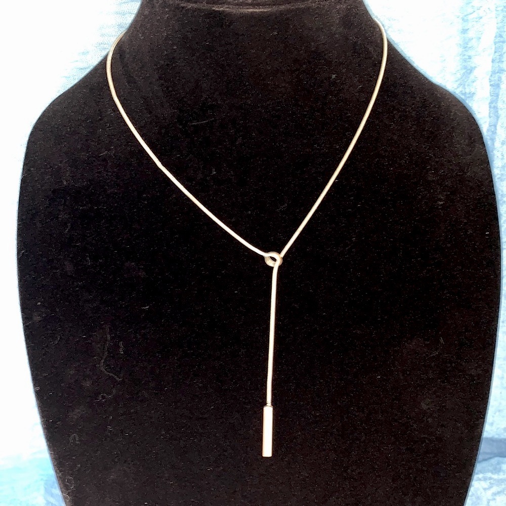 Silver, Y-Style Lariat Necklace - Excellent Condition